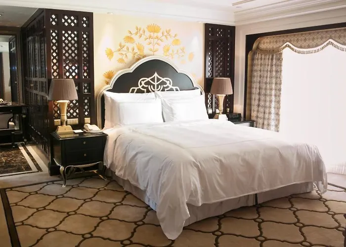 L'arc Hotel