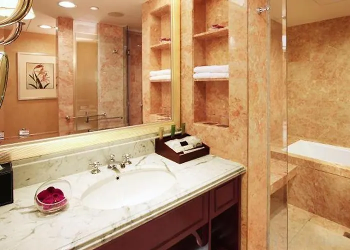 L'arc Hotel 5*